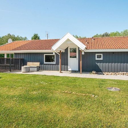 8 Person Holiday Home In Hejls Exterior foto