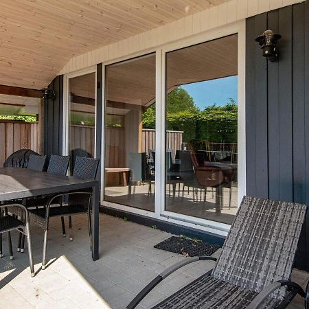 8 Person Holiday Home In Hejls Exterior foto