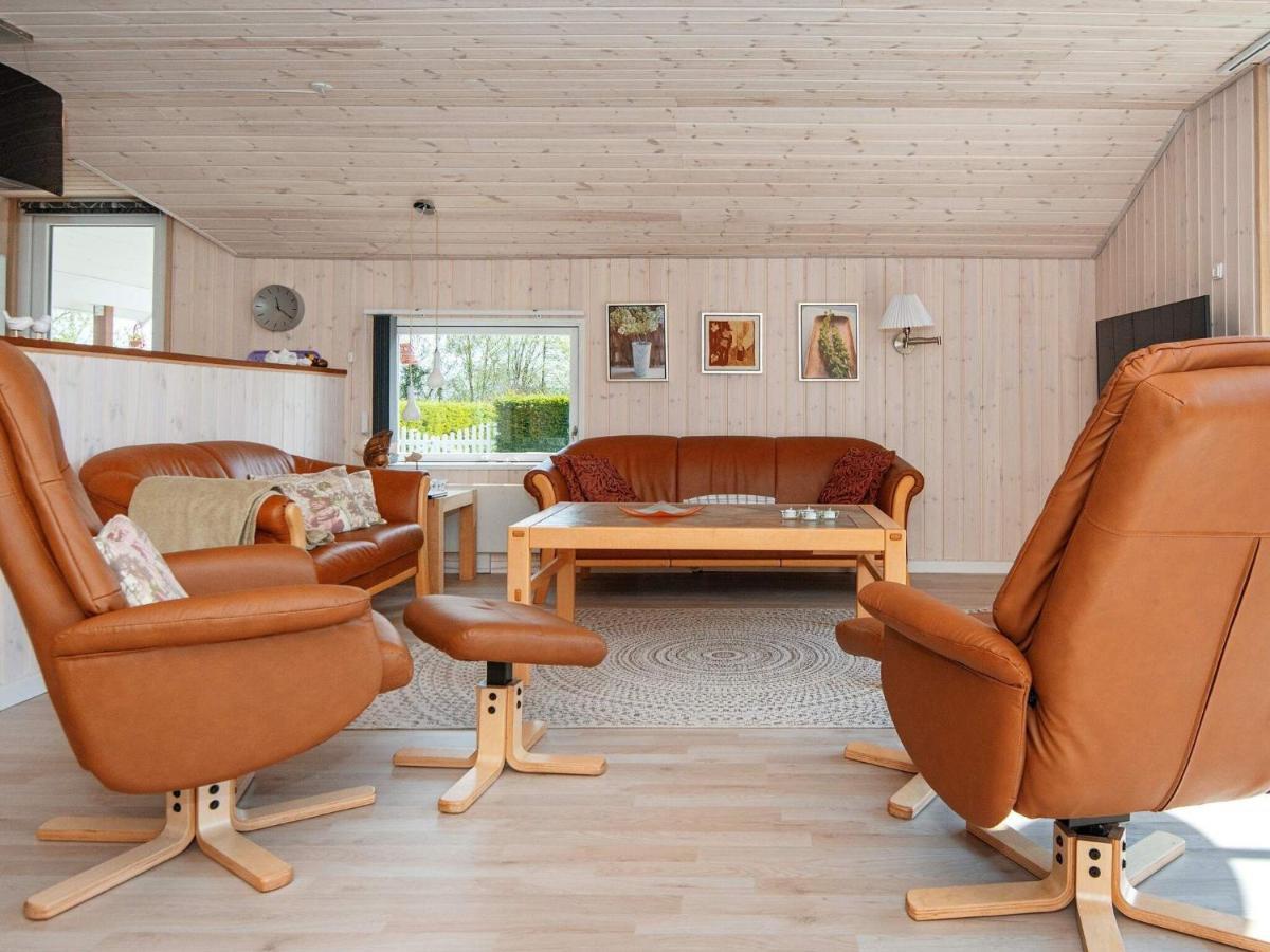 8 Person Holiday Home In Hejls Exterior foto