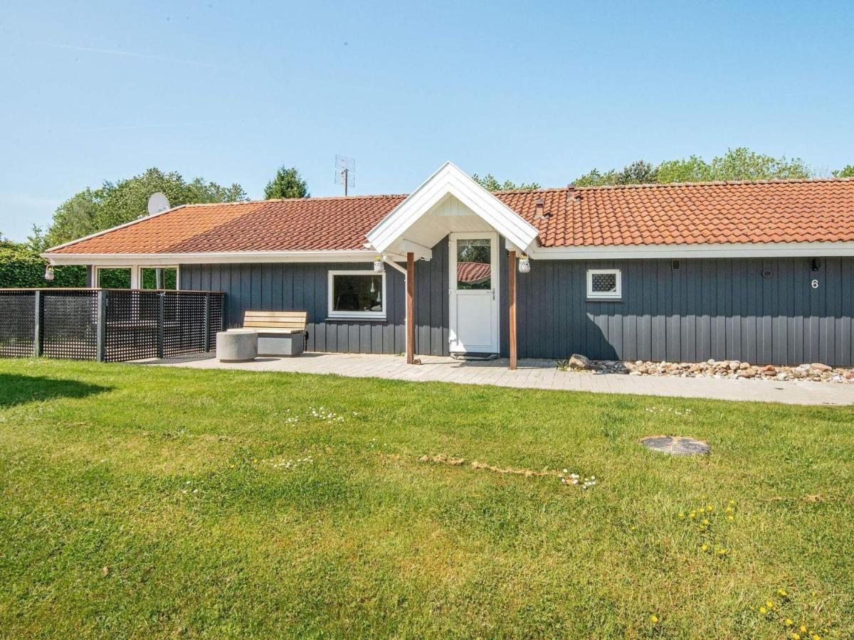 8 Person Holiday Home In Hejls Exterior foto