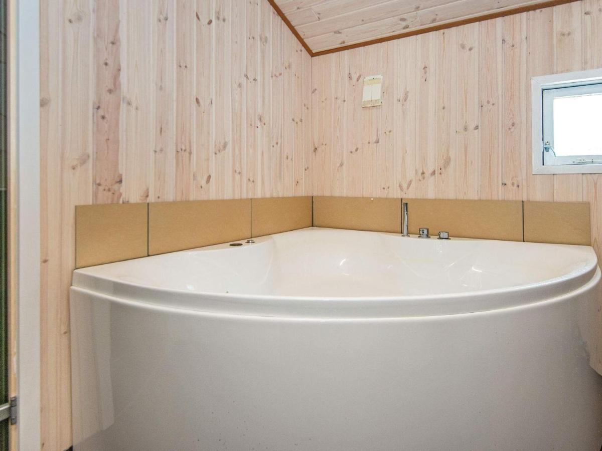 8 Person Holiday Home In Hejls Exterior foto